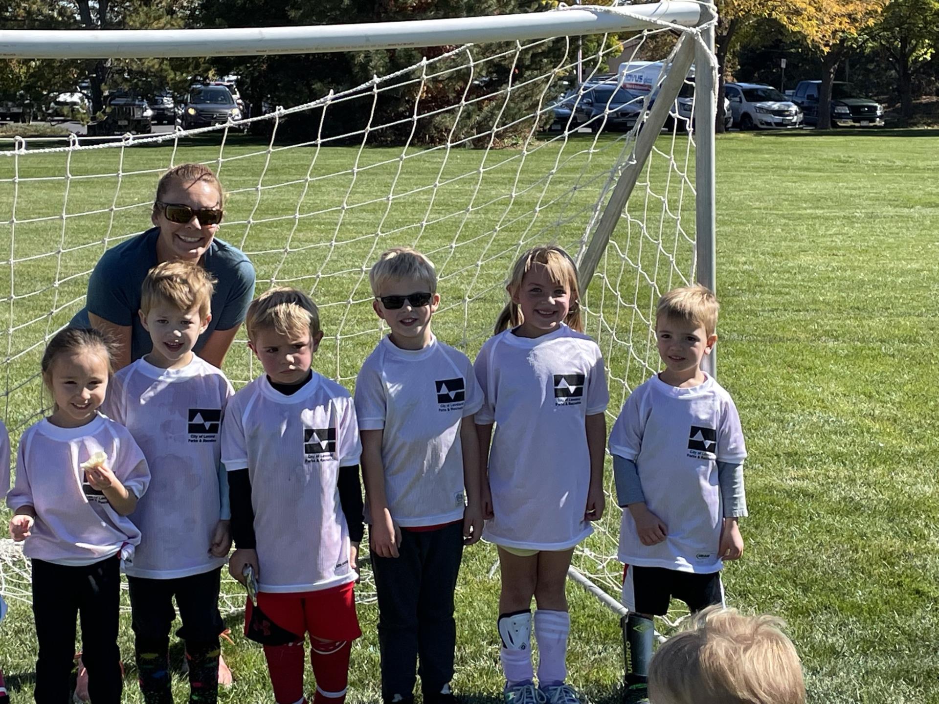 youth soccer team picture in goal